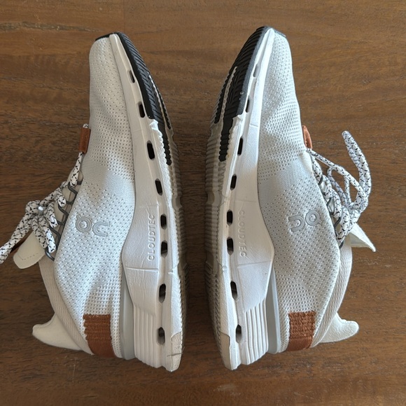 On Cloudnova 2 Sneakers - Picture 2 of 5